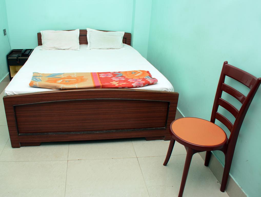 Hotel Nirmal Inn Bhubaneswar Rum bild